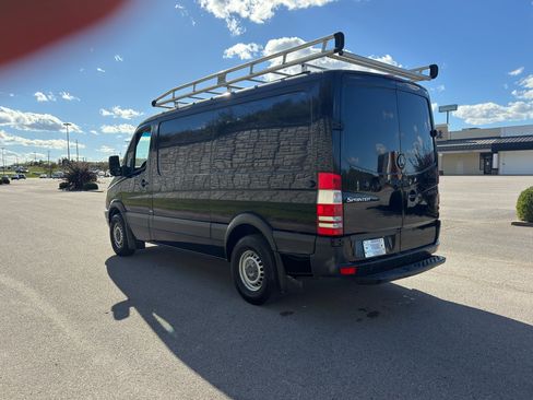 Used 2012 Mercedes-Benz Sprinter 2500 image 7
