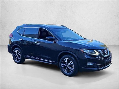 Used 2017 Nissan Rogue SL AWD/4WD image 3