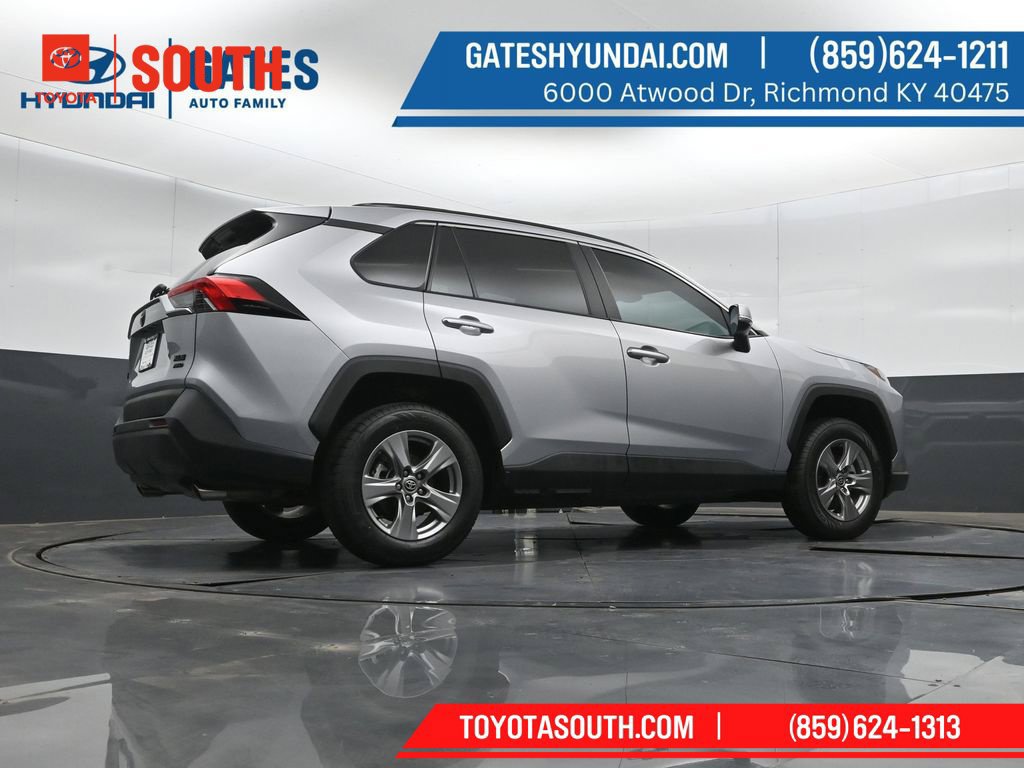 Used 2024 Toyota RAV4 XLE AWD/4WD image 35