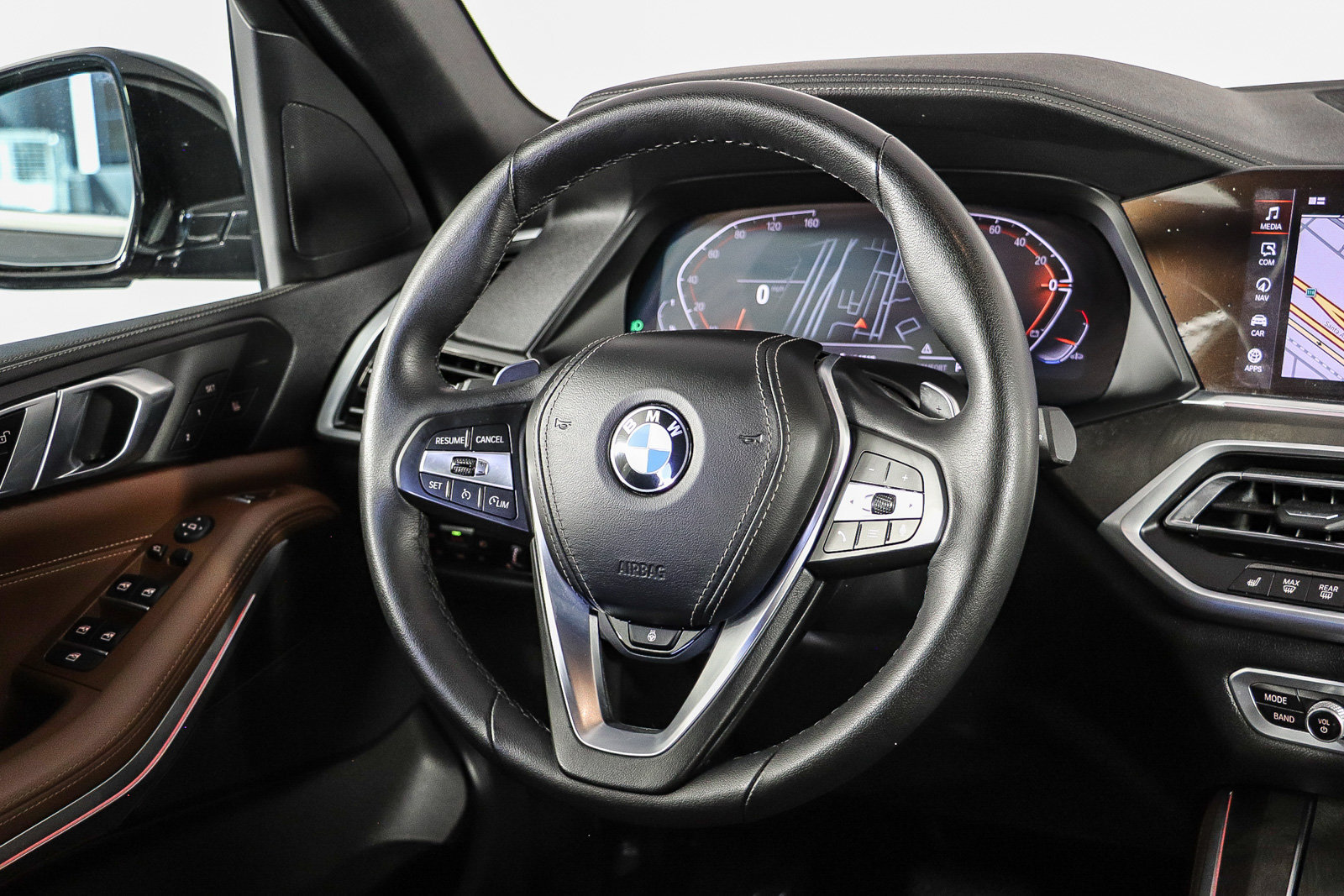 Used 2022 BMW X5 xDrive40i w/ Premium Package AWD/4WD image 16