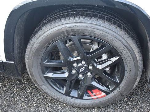Used 2023 Chevrolet Traverse Premier w/ Redline Edition AWD/4WD image 12