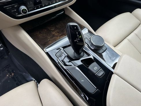 Used 2019 BMW 530i xDrive w/ Convenience Package image 25