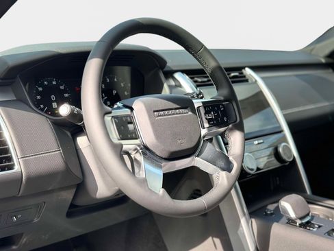 New 2026 Land Rover Discovery Limited Edition image 26