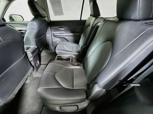 Certified 2025 Toyota Grand Highlander AWD image 21