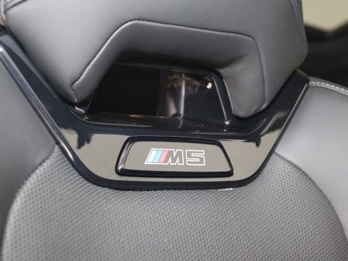 Used 2025 BMW M5 w/ Executive Package image 16