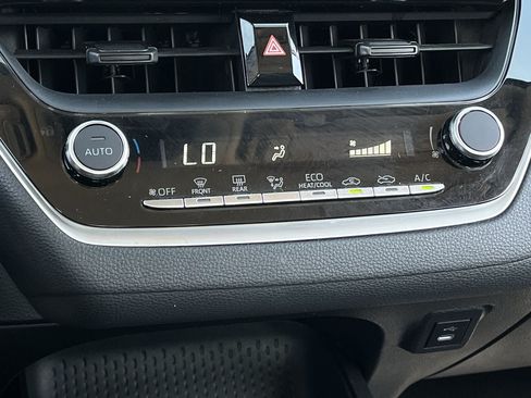 Used 2024 Toyota Corolla LE FWD image 18