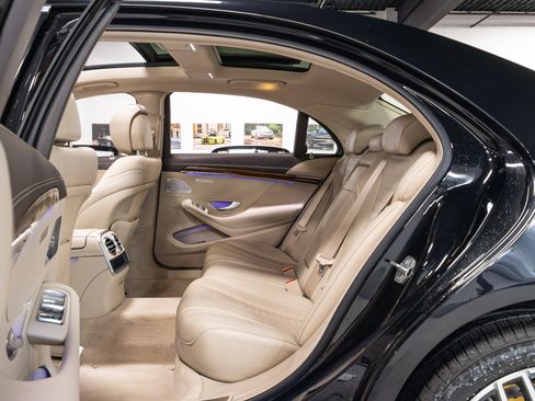 Used 2016 Mercedes-Benz S 550 4MATIC Sedan image 14