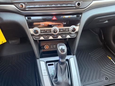 Used 2020 Hyundai Elantra SEL w/ Cargo Package (C1) image 34