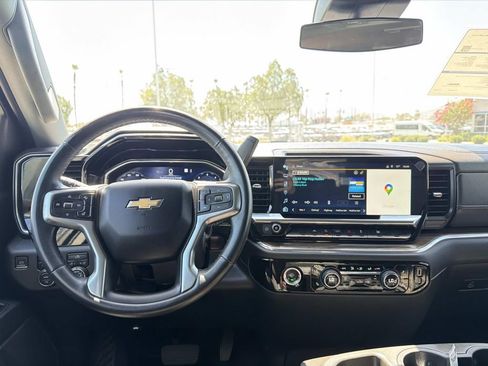 Used 2023 Chevrolet Silverado 1500 LT AWD/4WD image 11