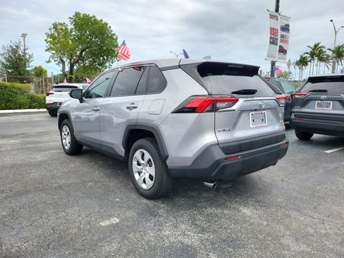 Used 2024 Toyota RAV4 LE FWD image 8