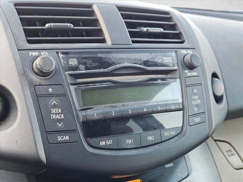 Used 2011 Toyota RAV4 4WD image 10