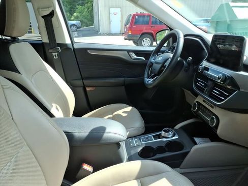 Used 2021 Ford Escape Titanium AWD/4WD image 21