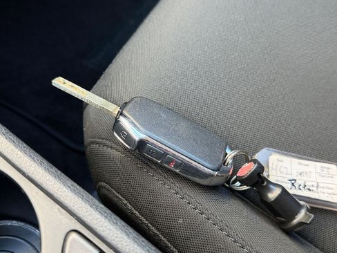 Used 2025 Kia Sportage LX image 21