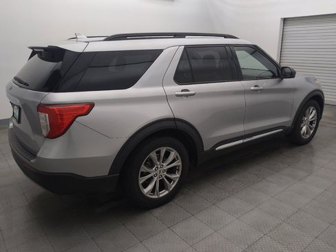 Used 2020 Ford Explorer XLT w/ Equipment Group 202A RWD image 10