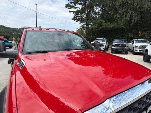 Used 2023 RAM 5500 SLT w/ Quick Order Package 2YG SLT AWD/4WD image 7