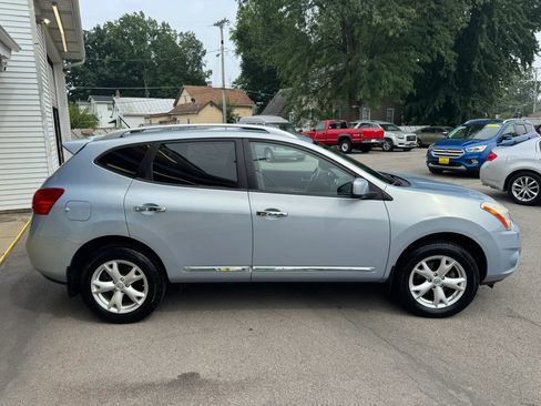 Used 2011 Nissan Rogue SV w/ Premium Pkg AWD/4WD image 9