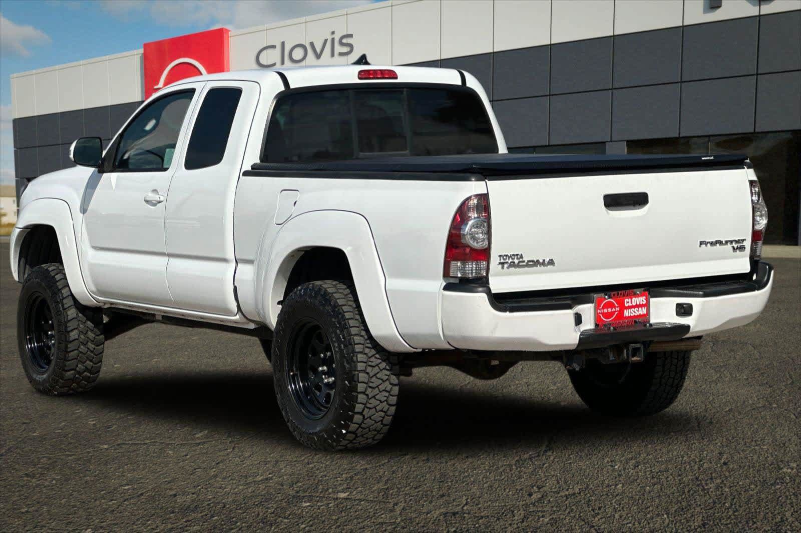 Used 2014 Toyota Tacoma PreRunner w/ TRD Sport Package RWD image 7
