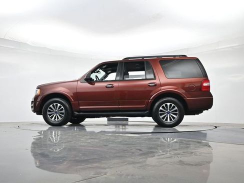 Used 2017 Ford Expedition XLT AWD/4WD image 39