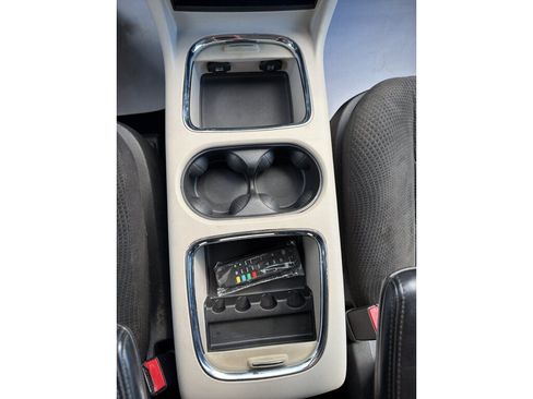 Used 2016 Dodge Grand Caravan SXT w/ Rear Park Assist Package FWD image 19
