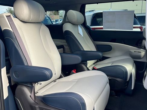 New 2026 Kia Carnival SX Prestige image 12