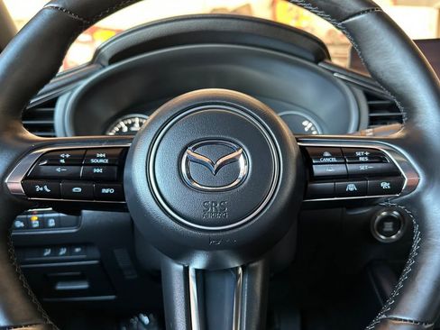 New 2025 MAZDA MAZDA3 Hatchback w/Premium Plus Pkg image 21