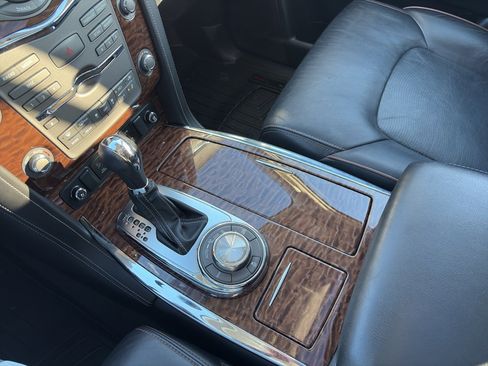 Used 2020 Nissan Armada Platinum w/ Interior Lighting Package image 30