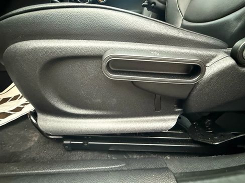 Used 2015 MINI Cooper 4-Door Hardtop image 15