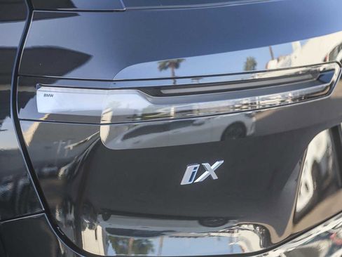 Used 2025 BMW iX xDrive50 w/ Sport Package image 7