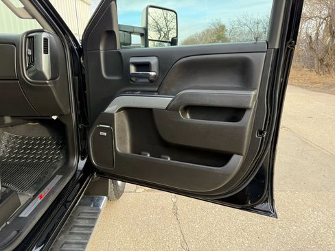 Used 2019 Chevrolet Silverado 2500 LTZ w/ Custom Sport Edition image 8