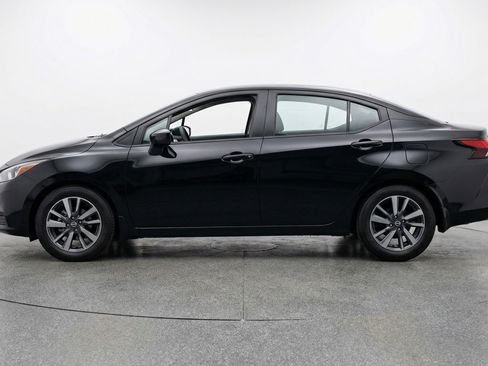 Used 2025 Nissan Versa SV FWD image 5