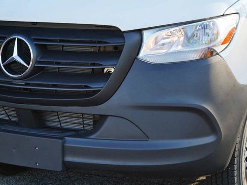 Used 2023 Mercedes-Benz Sprinter 3500 image 19