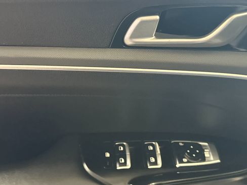 Used 2022 Kia K5 GT-Line FWD image 13