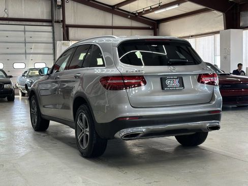 Used 2019 Mercedes-Benz GLC 300 GLC 300 4MATIC AWD 4dr SUV w/ Premium Package image 4