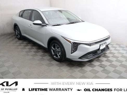 New 2026 Kia K4 FWD image 3