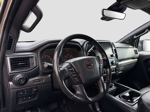 Used 2023 Nissan Titan PRO-4X w/ Pro-4x Convenience Package AWD/4WD image 9