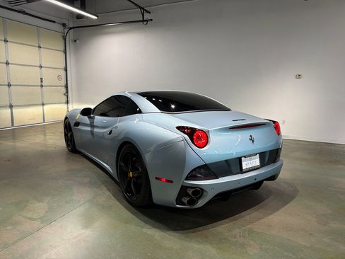 Used 2013 Ferrari California image 6