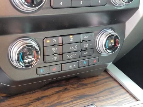 Used 2020 Ford F150 Lariat w/ Equipment Group 502A Luxury image 37