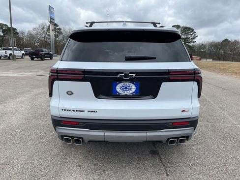 New 2026 Chevrolet Traverse Z71 w/ Driver Confidence Package image 4