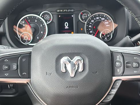 New 2026 RAM 2500 Big Horn AWD/4WD image 32