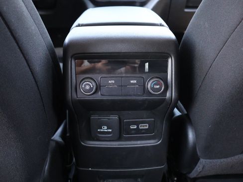 Used 2023 GMC Acadia SLE w/ Driver Convenience Package AWD/4WD image 13