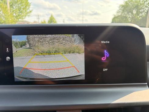 Certified 2024 Kia Seltos SX w/ SX Sunroof Package AWD/4WD image 22
