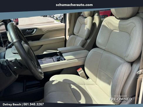 Used 2020 Lincoln Navigator L Reserve w/ Cargo Convenience Package AWD/4WD image 11