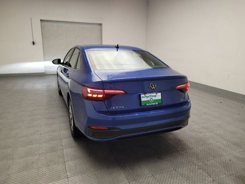 Used 2024 Volkswagen Jetta SE FWD image 6