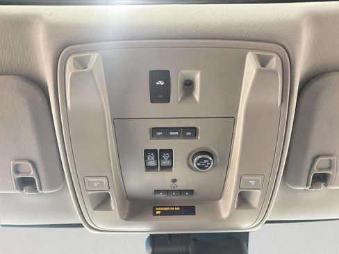 Used 2016 GMC Yukon Denali w/ Open Road Package AWD/4WD image 27