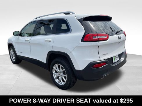 Used 2017 Jeep Cherokee Latitude w/ True North Edition AWD/4WD image 6