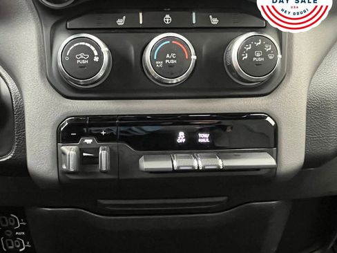 Used 2023 RAM 1500 Big Horn AWD/4WD image 20
