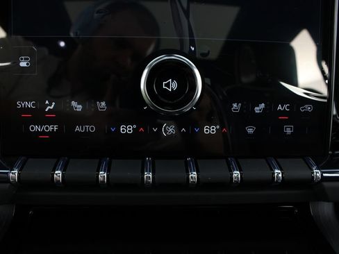 New 2026 GMC Yukon XL AT4 Ultimate AWD/4WD image 8