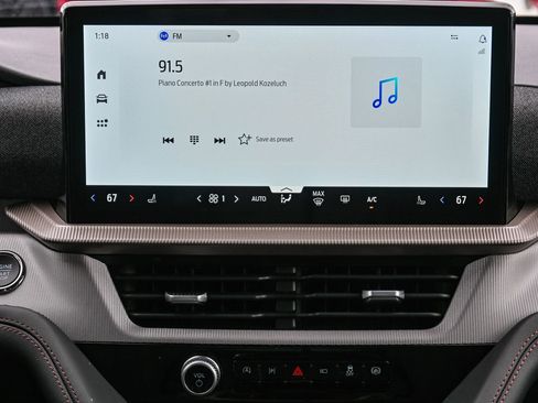 Used 2025 Ford Explorer Active image 15