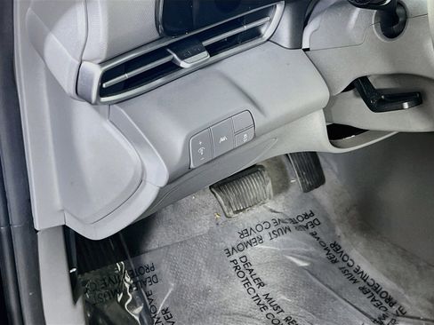 Used 2023 Hyundai Elantra SEL w/ Convenience Package FWD image 10