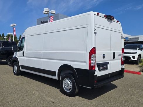 Used 2025 RAM ProMaster 2500 w/ Convenience Group FWD image 6